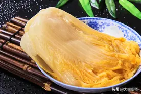 东北奶奶分享腌酸菜经验，做好3件事，金黄酸香脆爽，好吃放不坏图片