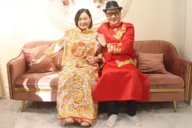 公布婚期！64岁TVB资深男星将迎娶58岁女友：她头婚要风光出嫁图片
