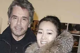 巩俐：陪伴张艺谋8年无果，转身嫁70岁法国男友，结婚3年至今无子图片