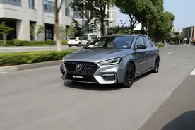 名爵MG6：八万起，百公里加速不到6S，炸街轿跑它不香么图片