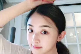她是拿了娱乐圈爽文的剧本了吗？图片