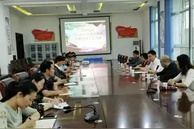 许昌高中纪委书记赵凯一行到许昌二高进行党建工作交流图片