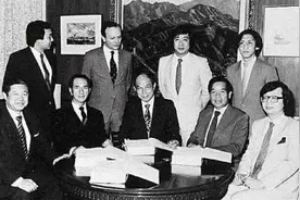霍老一生获得财富无数，死后获得国葬，是何鸿燊一生最重要的人图片