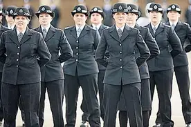 英国女警百年史：一战进入警队，如今编制3万多人，配发防弹胸罩图片