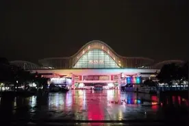 中国“最美”火车站，建造花费140亿，连外国人都称奇图片