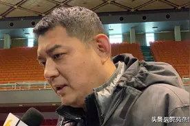 巩晓彬的倔强值得尊敬图片