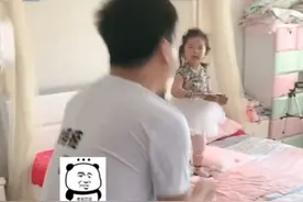 “灵魂歌手父女”家中开演唱会，一个鬼哭狼嚎，一个尽情附和图片
