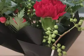 爱孩子，不妨直接告诉孩子图片