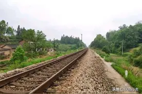 洛湛铁路车次那么少，呼南高铁和二湛通道会不会重蹈覆辙？图片