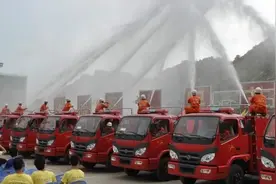 洪榕：坦然面对股市大跌图片