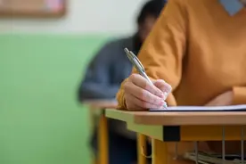 报民校的为何明显减少？家长说：家门口的好学校多了图片