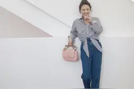 马思纯瘦得亲妈都不认识了！牛仔裤穿出明显褶皱，回到颜值巅峰图片