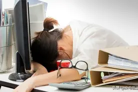 你妈有没有跟你讲过？到了上班年纪，痘痘油脸就会自然消失？图片
