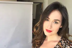 百老汇御姐演员，艾莉森·拉夫图片