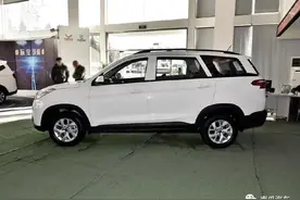五菱宏光：尺寸加大，配安全气囊，仅售4万起，上市必火图片