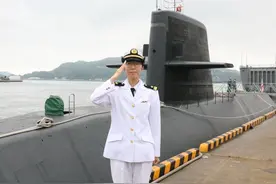 日本潜艇不再是女人的禁区，首位女军官已上艇，未来或指挥大鲸级图片