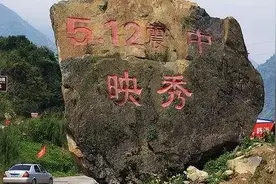 四川江油是李白故里，为啥要建杜甫雕像？原因你绝对想不到图片