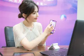 一天拍300套衣服、1000张照片，我是“亿元俱乐部”淘女郎图片