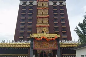 甘南行之——拜谒米拉日巴佛阁图片