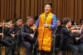 青海艺校教师张明旭获第十三届中国音乐金钟奖声乐(民族)比赛冠军图片