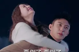 难怪演员容易因戏生情，看到黄景瑜的单手抱，不是情侣不敢这么玩图片