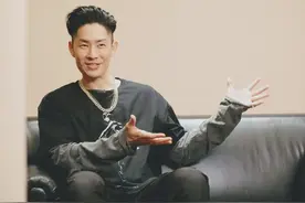 你是“基佬胸”还是“直男胸”，看看吴建豪的健身教练便知图片