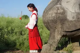 学院里的南朝王公石刻群 历史与现实叠加出别样的风景图片