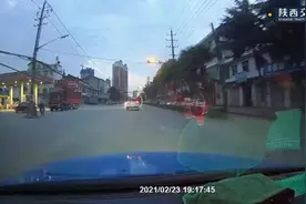 拐弯撞上直行摩托，小车主责，事发汉中洋县图片