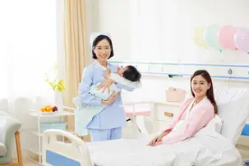 婴儿从出生到一岁左右时，所需要的食物和营养图片