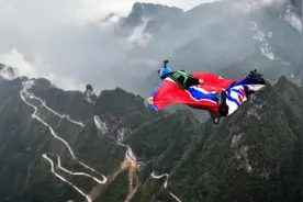 翼装飞行等同于“送命”挑战吗？图片