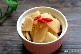 秋天腌萝卜试试这方法，和梨一起腌，一晚就入味，又脆又嫩好下饭图片