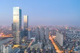 中国县市人均GDP十强：昆山第六，神木跻身前三，浙江无一入围图片