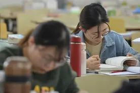 考上学费2.8万的民办二本去不去？如果是这些专业，偷着乐吧图片