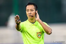 中超裁判执法榜首大战，中乙冲甲组半程收官战裁判名单公布图片