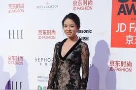 张梓琳都生过两个孩子了，身材还这么好，这丰满的感觉太养眼了图片