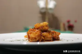 大大的虾球，一口一个的满足感，油焖虾球图片