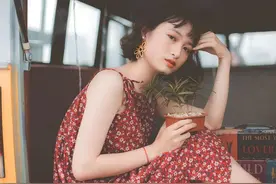 女人在你面前做这三个动作，潜台词是：追我呀图片
