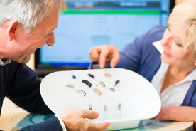 戴助听器以后会不会摘不掉。要一直戴下去？图片