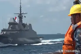 美军：里根号航母正式进入南海，解放军三舰编队随即来了个下马威图片