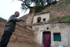 6旬农村大叔不住新房，坚守200年豪华土窑，看他说出啥秘密图片
