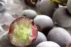网购一箱“冻梨”，儿子尝后说太难吃，看了吃法我笑趴下了图片