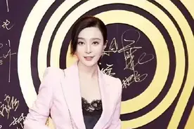 范冰冰久违晒自拍，回应粉丝：三十几年都是同一款双眼皮图片