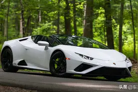 2020年兰博基尼Huracan Evo RWD Spyder评测：狂躁的超级跑车图片