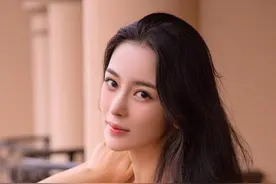 中国“上镜皇后”清纯天使窈窕身姿“空袖”穿搭减龄显身材图片