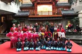 【网络述年】唐山评剧名家携弟子登台，戏迷过足瘾！忒精彩了！图片