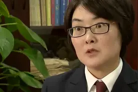女子与丈夫分居2年，拿走父亲的救命钱，为何被网友送进监狱？图片