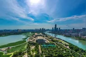 武汉9宗地拍得67.35亿元，汉阳一地块经50轮竞拍成交图片