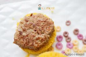 牛排煎的很老咬不动？来试试看这个牛肉饼汉堡吧图片