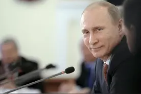 美国捅了马蜂窝，俄罗斯怒了剑指北极，破冰船排量堪比小航母图片