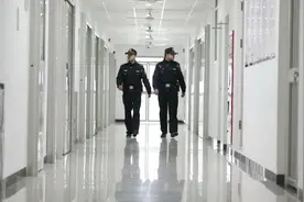 坚守者的告白图片